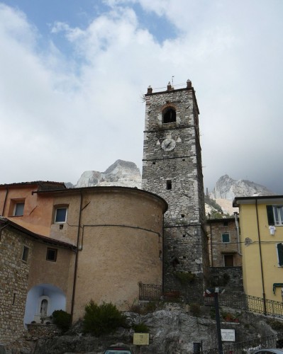 Colonnata Tower