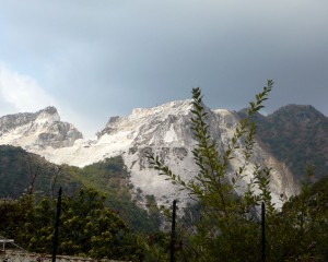 Colonnata Basin - Marble, not Snow