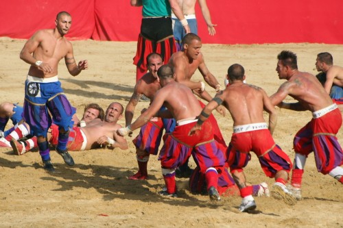 A Mix of Rugby and Soccer from the 16th Century