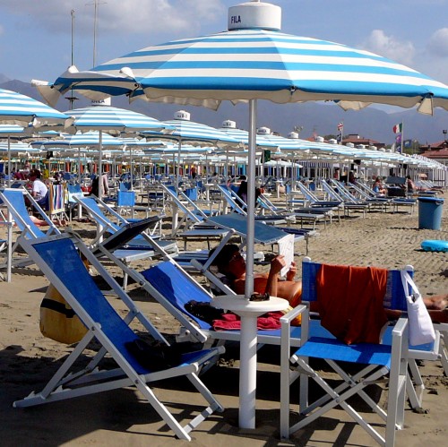 Chairs for five under the umbrella