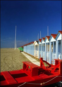 Changing cabins for rent at the beach