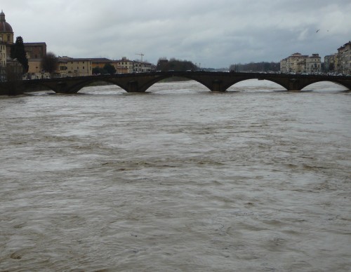 Ponte Vespucci can hardly span the roiling river