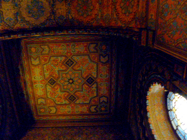 Detail of the ceiling below one of the small domes