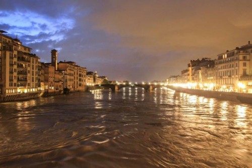 Arno rising after bomba d'acqua