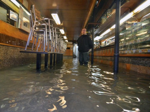 Hard to serve lunch in Venice these days.