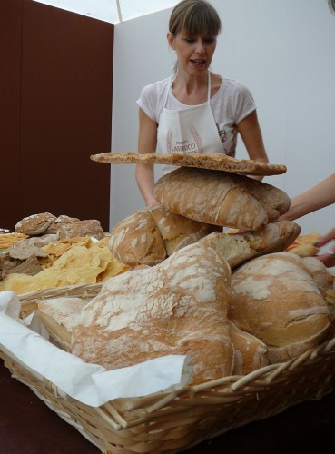 Bread of all kinds at the Festival of the Bread of Prato 