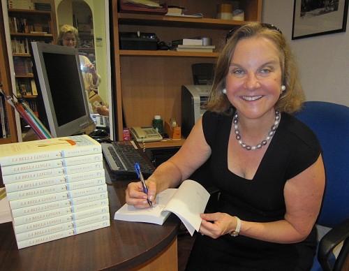 Dianne Hales signingcopies of La Bella Lingua